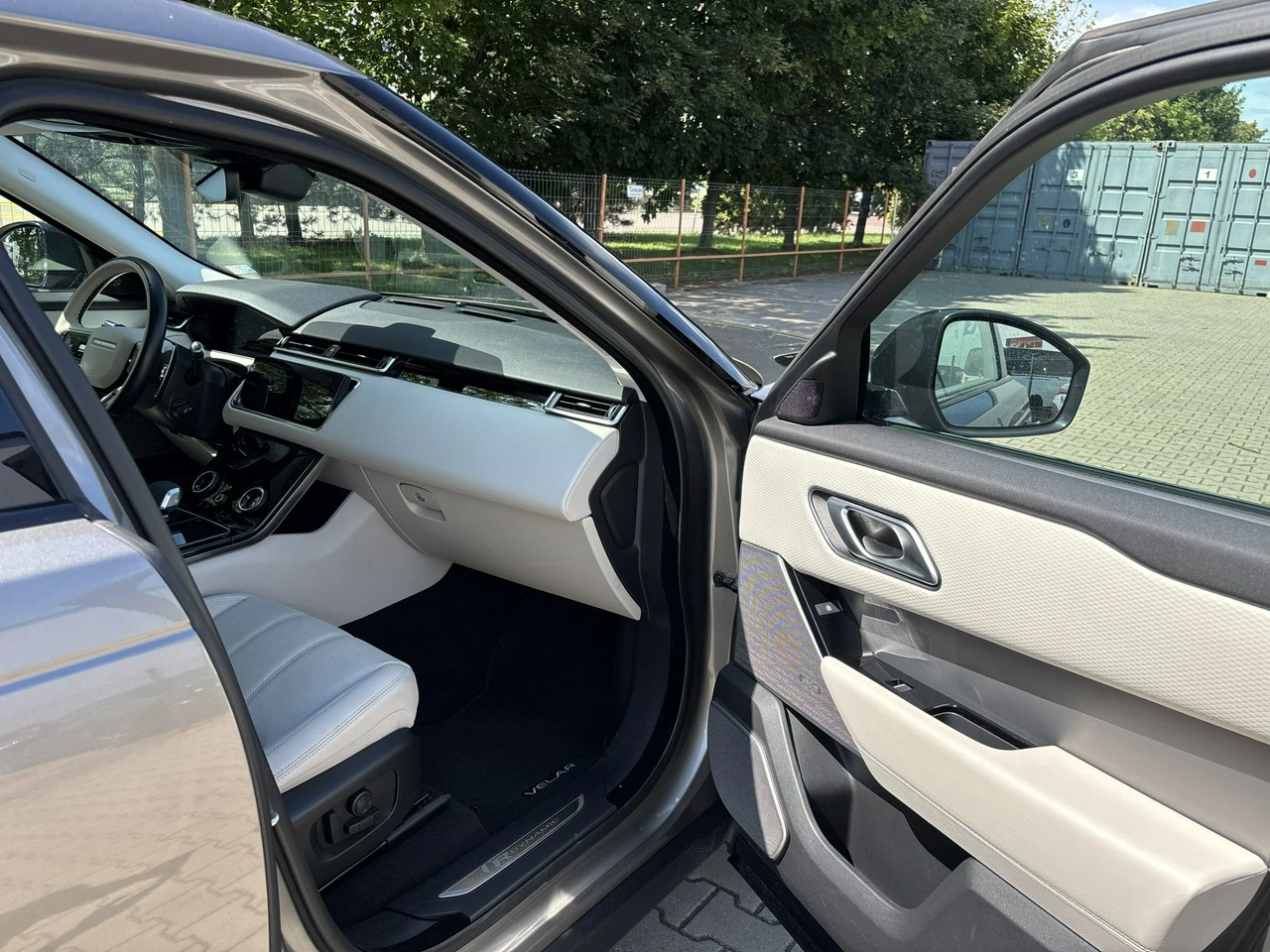 Land Rover Range Rover Velar - Zdjęcie 14