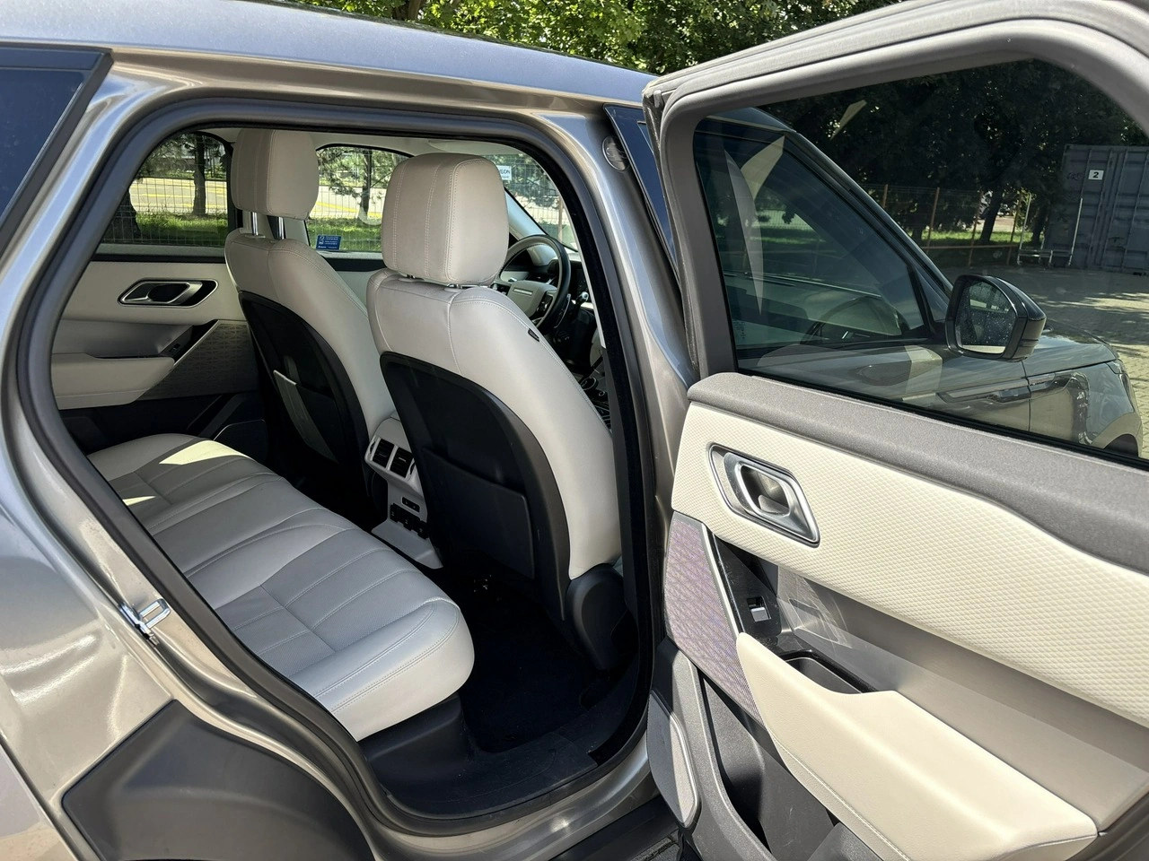 Land Rover Range Rover Velar - Zdjęcie 16
