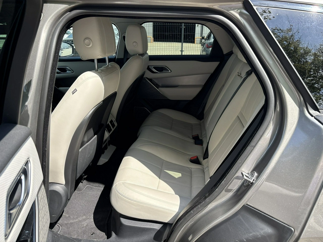 Land Rover Range Rover Velar - Zdjęcie 17