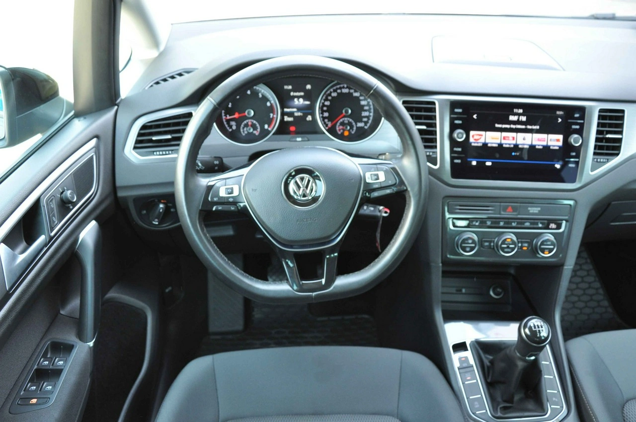Volkswagen Golf Sportsvan - Zdjęcie 22
