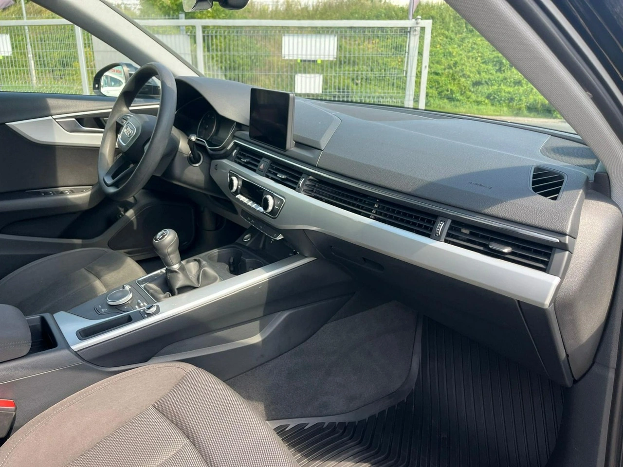 Audi A4 - Zdjęcie 16