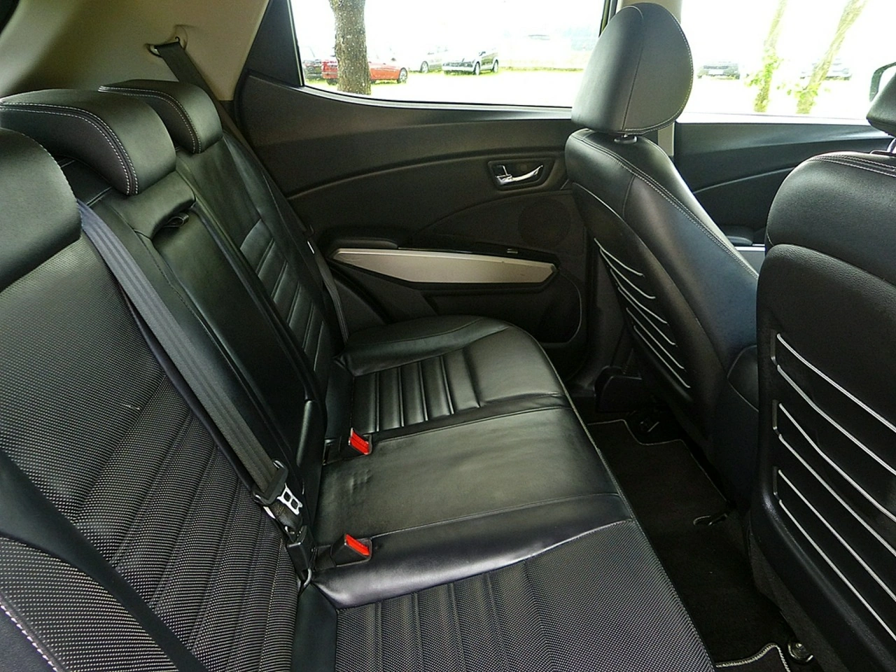 SsangYong/KGM Tivoli - Zdjęcie 23