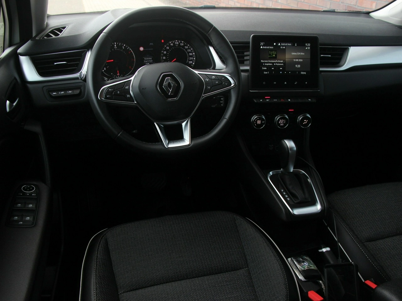 Renault Captur - Zdjęcie 17