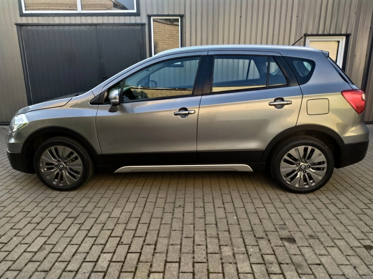 Suzuki SX4 S-Cross - Zdjęcie 2