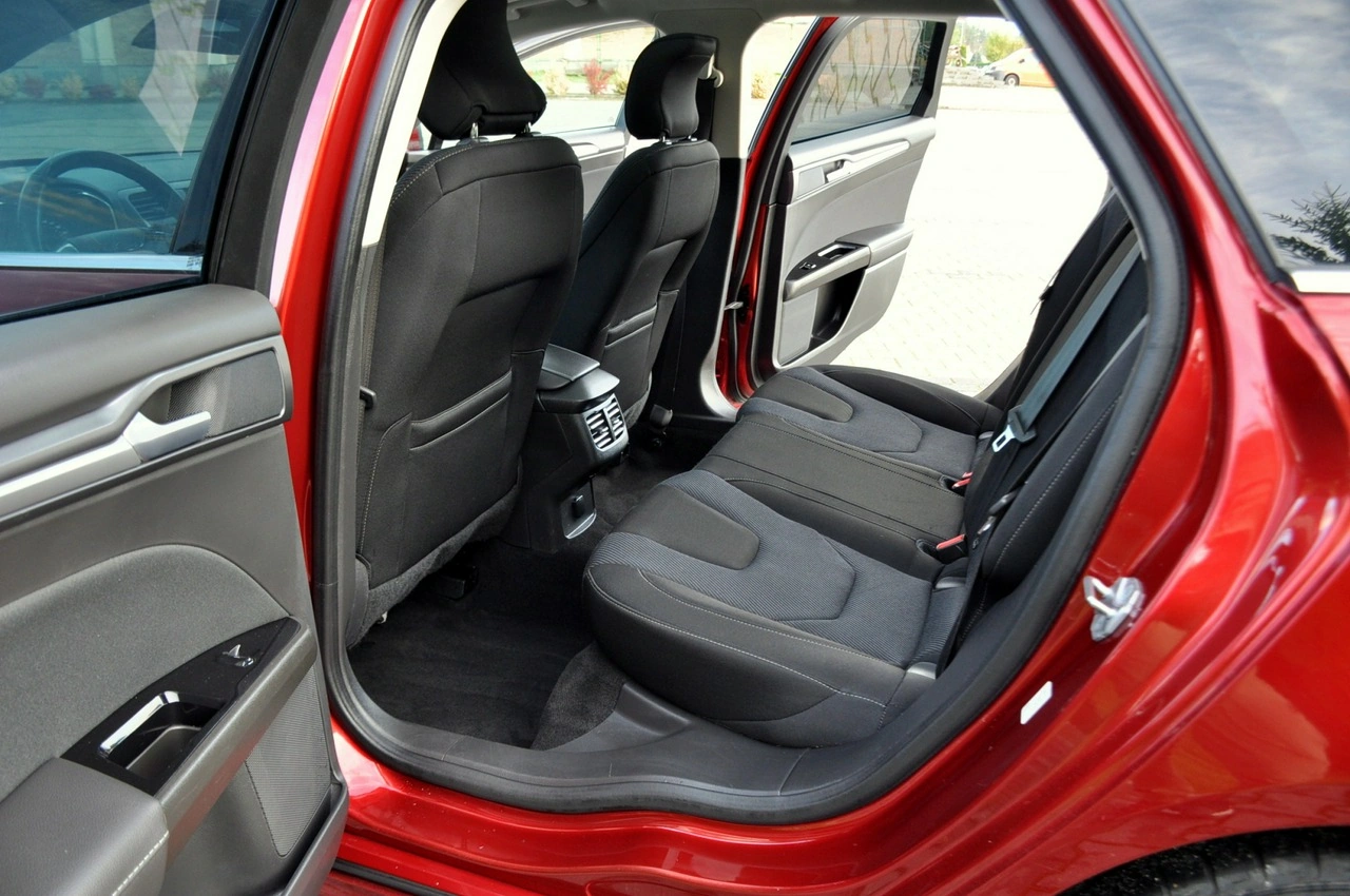 Ford Mondeo - Zdjęcie 19