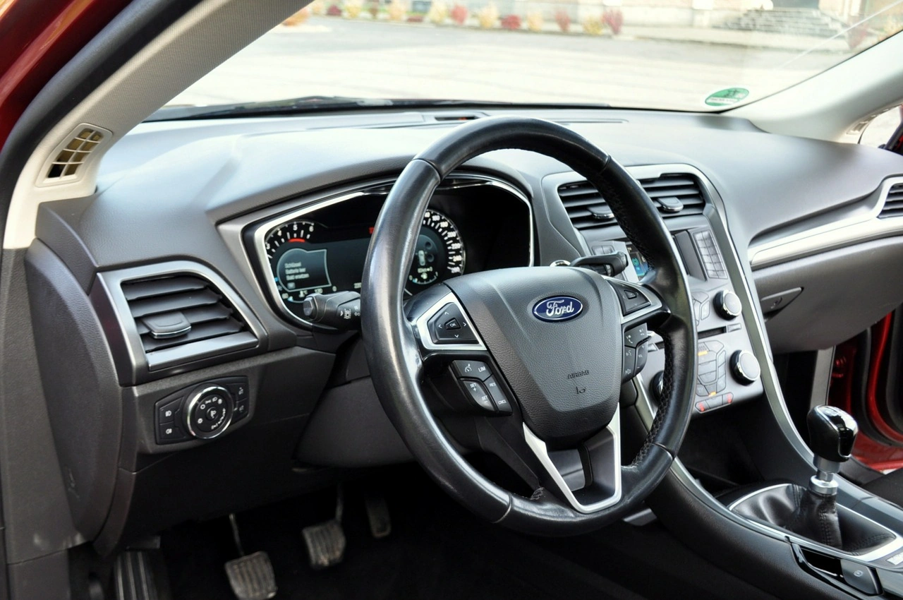 Ford Mondeo - Zdjęcie 21