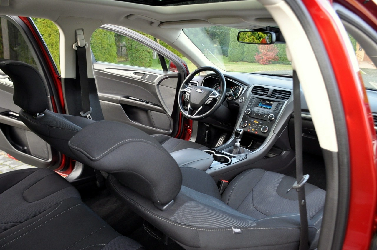 Ford Mondeo - Zdjęcie 22