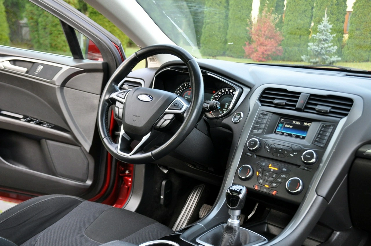 Ford Mondeo - Zdjęcie 24