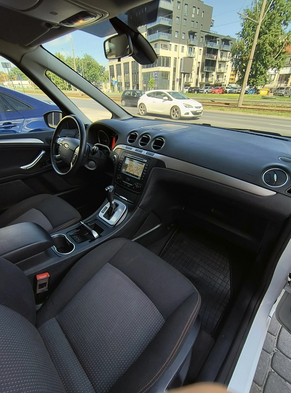 Ford Galaxy - Zdjęcie 24