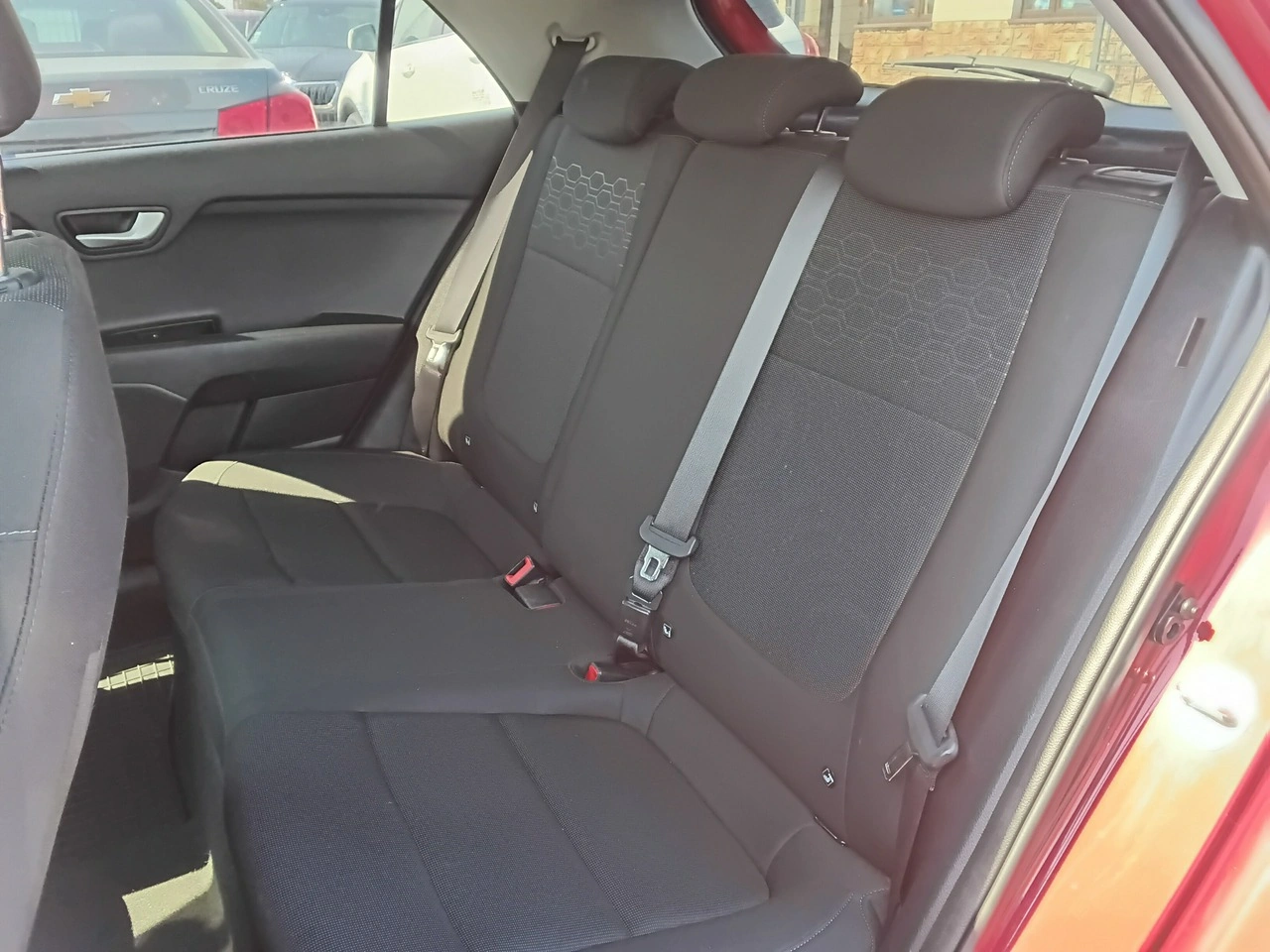 Kia Rio - Zdjęcie 9