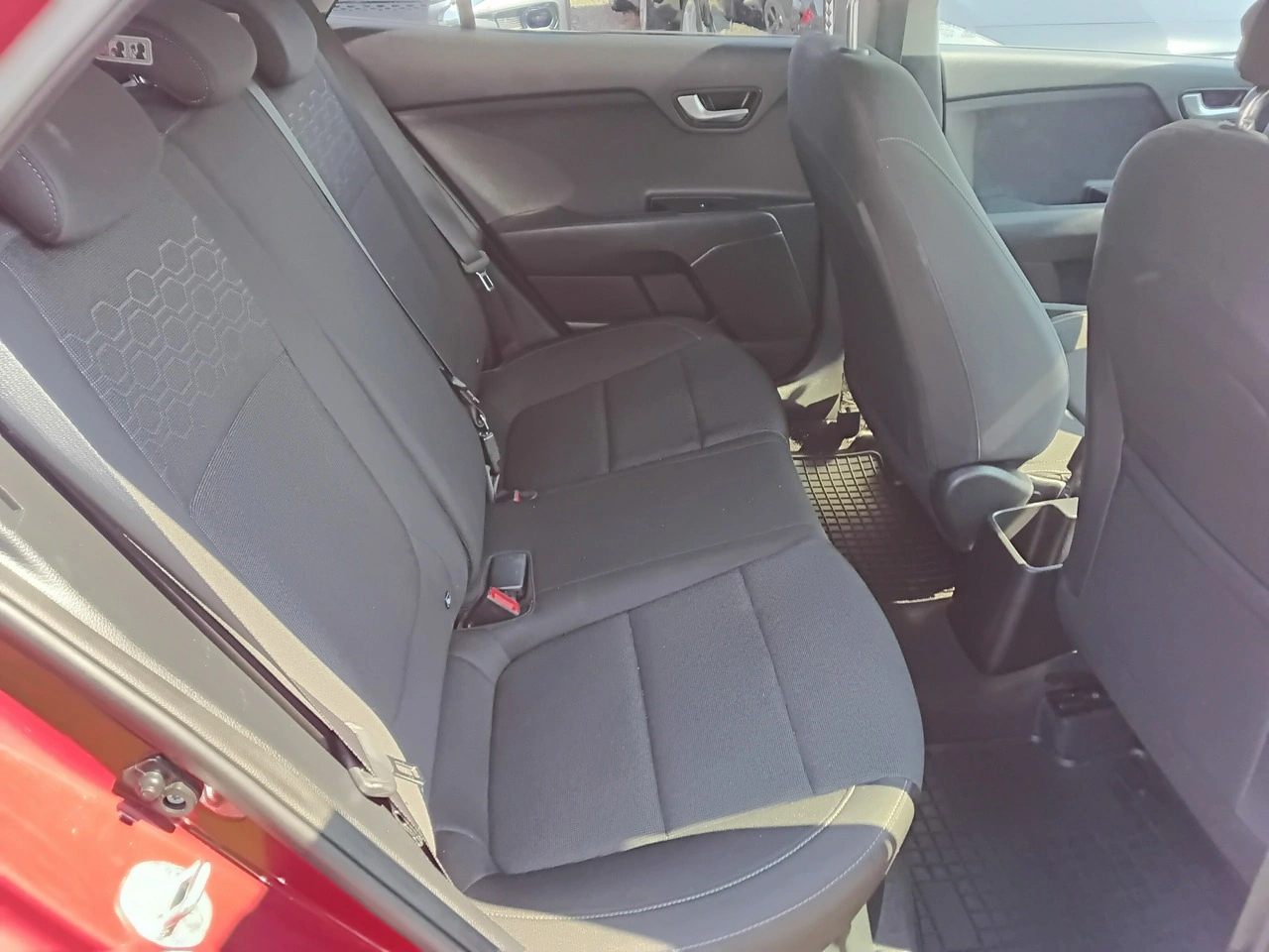 Kia Rio - Zdjęcie 12