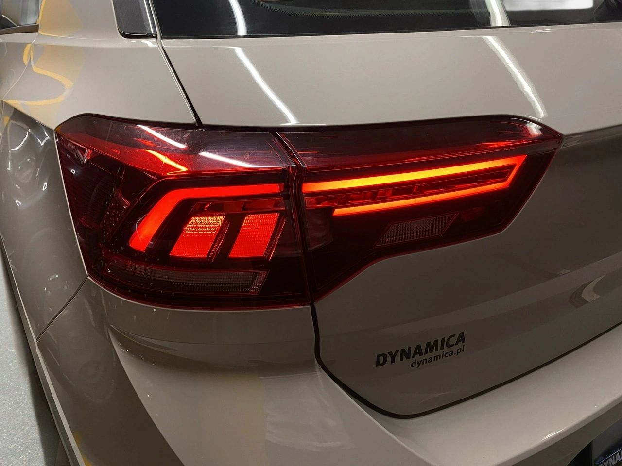 Volkswagen T-Roc - Zdjęcie 10