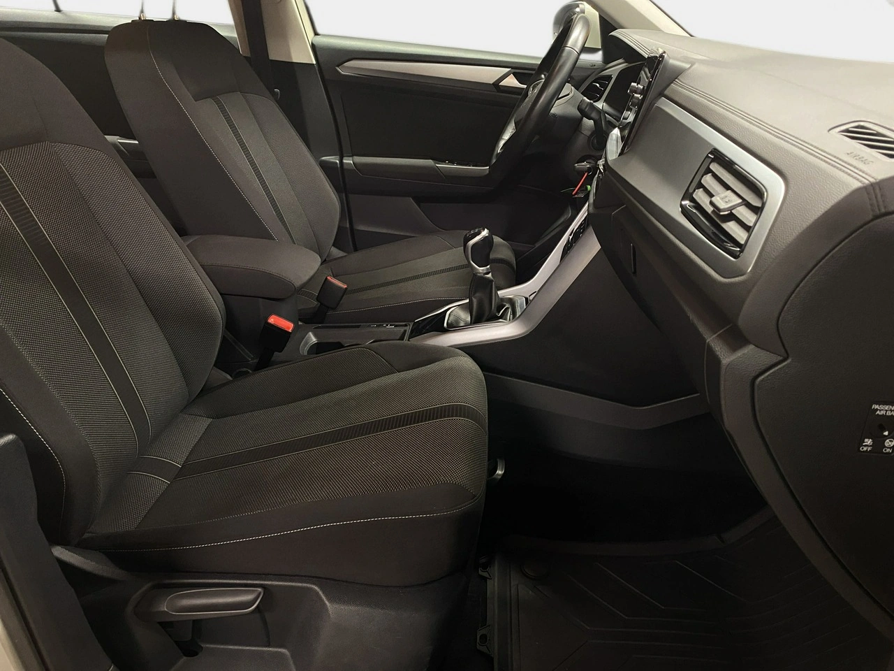Volkswagen T-Roc - Zdjęcie 11