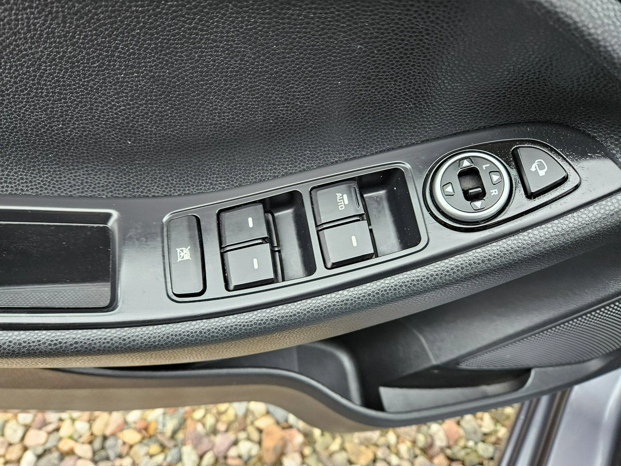 Hyundai i20 - Zdjęcie 13