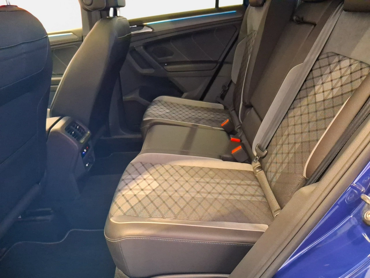 Volkswagen Tiguan - Zdjęcie 10