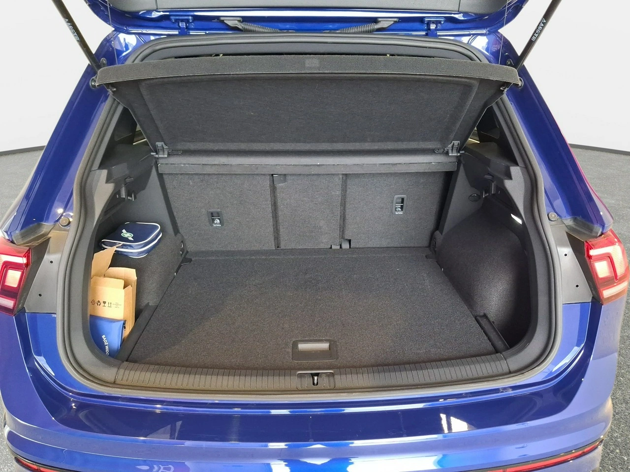 Volkswagen Tiguan - Zdjęcie 12