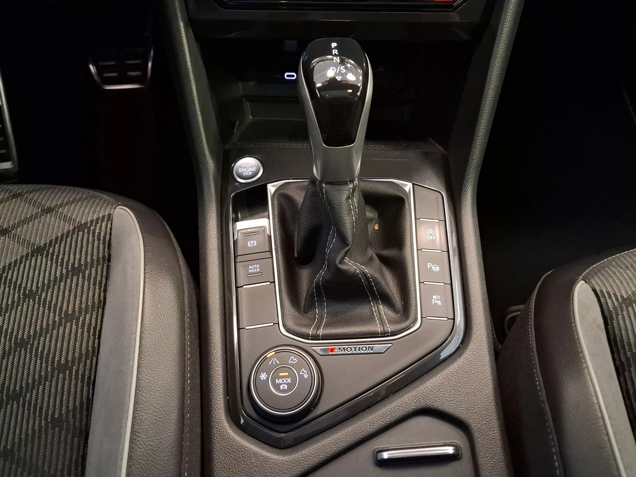 Volkswagen Tiguan - Zdjęcie 24