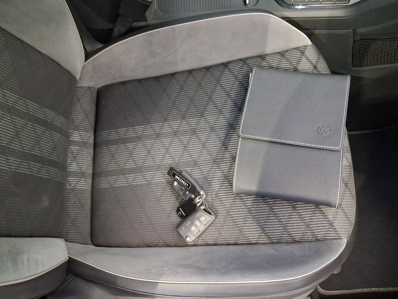 Volkswagen Tiguan - Zdjęcie 27