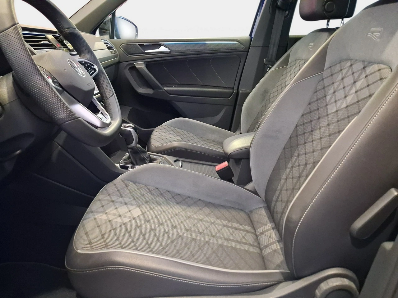 Volkswagen Tiguan - Zdjęcie 8