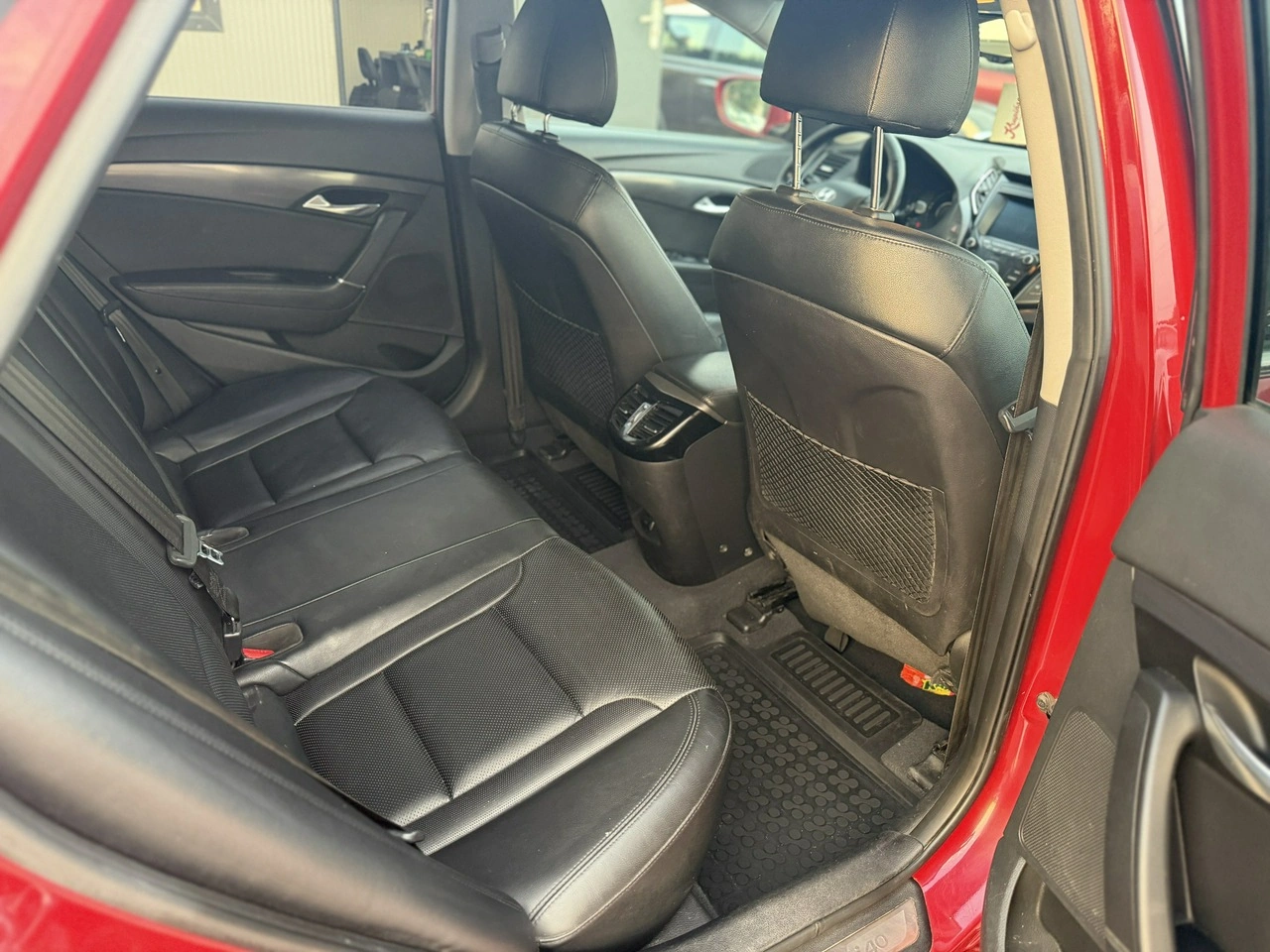 Hyundai i40 - Zdjęcie 24