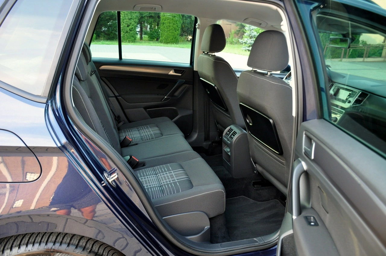 Volkswagen Golf Sportsvan - Zdjęcie 19