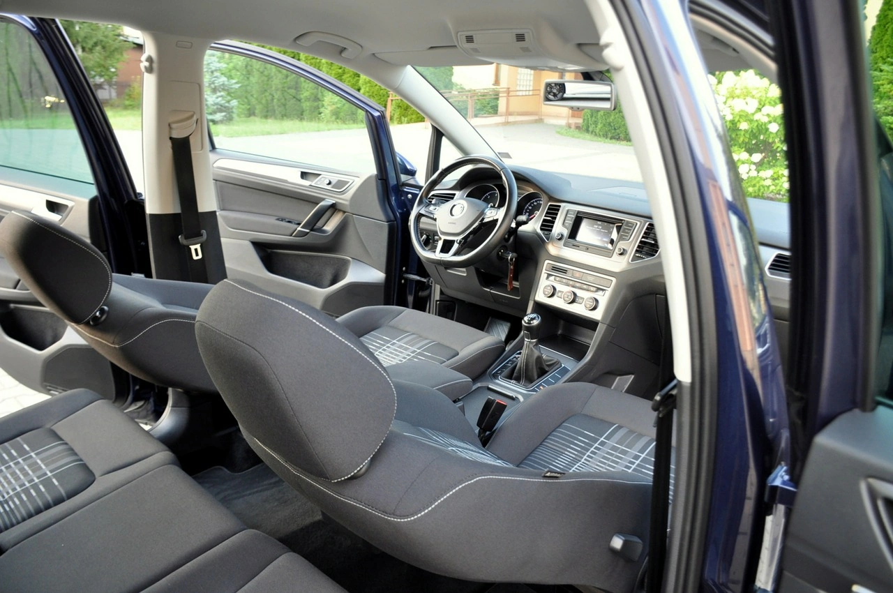 Volkswagen Golf Sportsvan - Zdjęcie 23