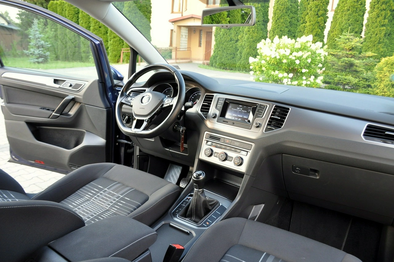 Volkswagen Golf Sportsvan - Zdjęcie 24