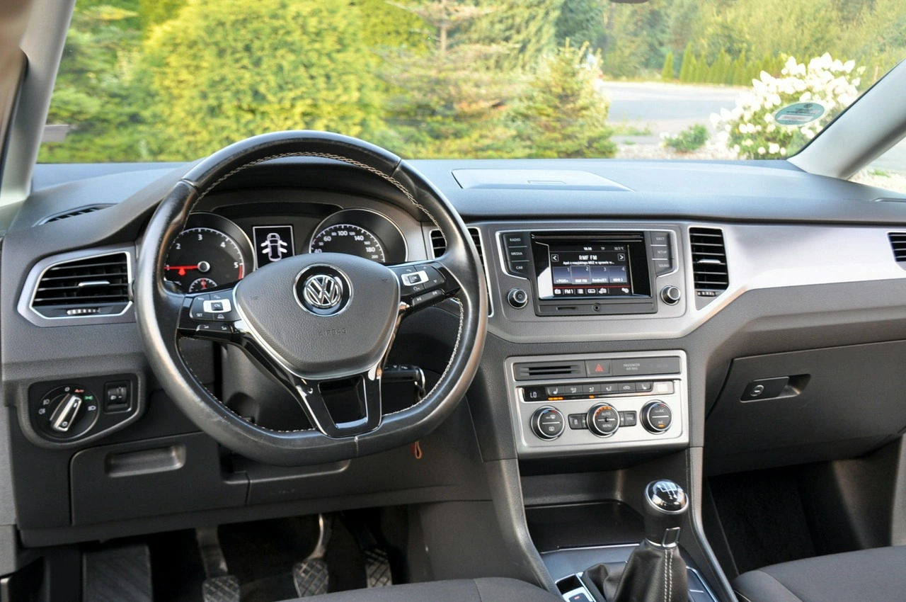 Volkswagen Golf Sportsvan - Zdjęcie 29