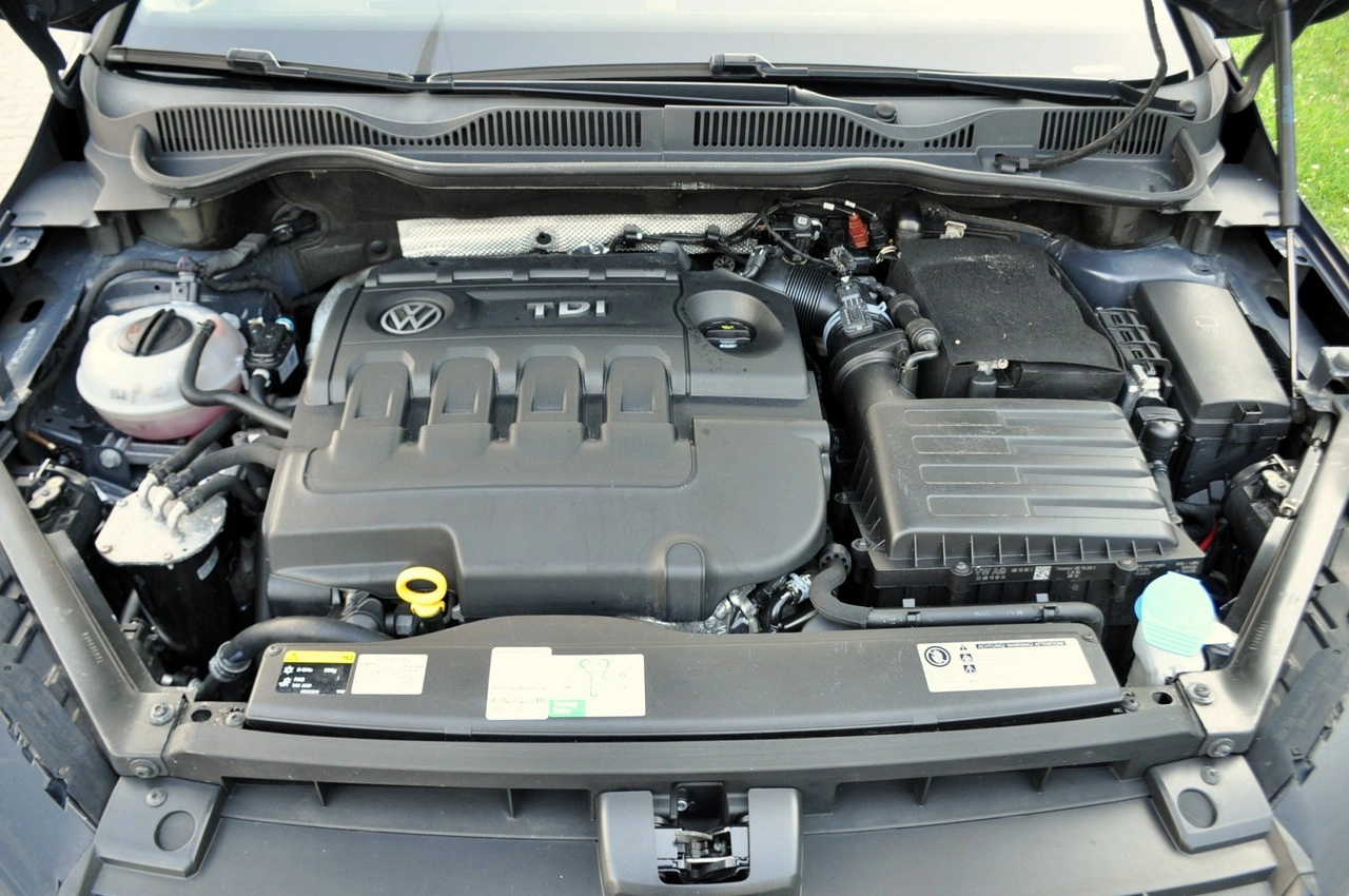 Volkswagen Golf Sportsvan - Zdjęcie 38
