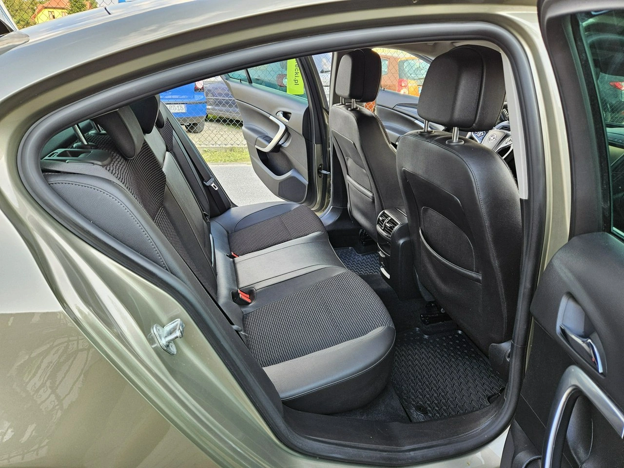 Opel Insignia - Zdjęcie 10