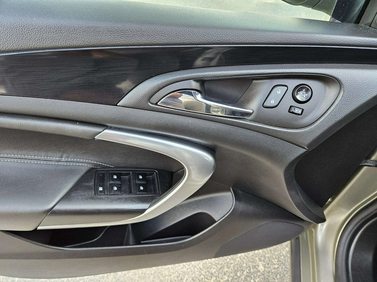 Opel Insignia - Zdjęcie 19