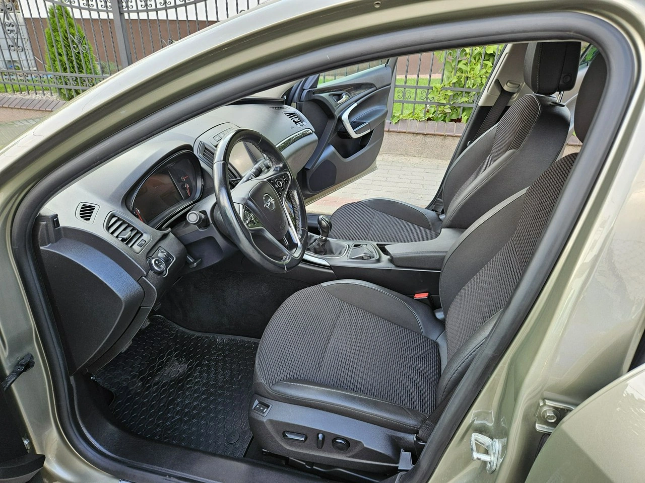 Opel Insignia - Zdjęcie 6