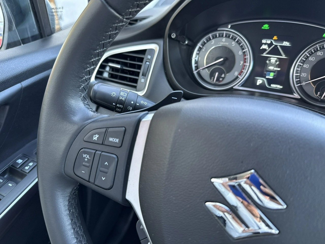 Suzuki SX4 S-Cross - Zdjęcie 30