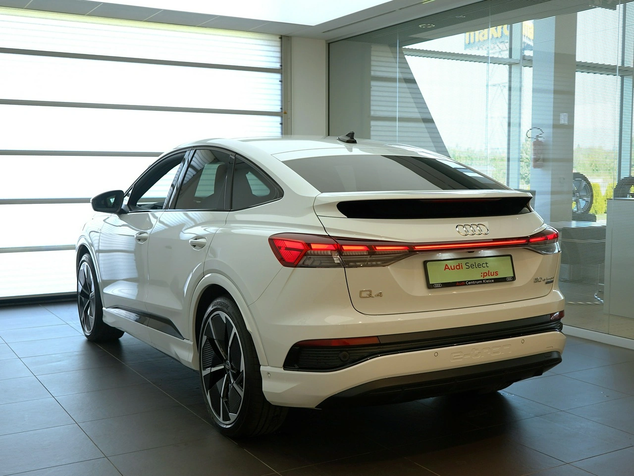 Audi Q4 e-tron - Zdjęcie 1