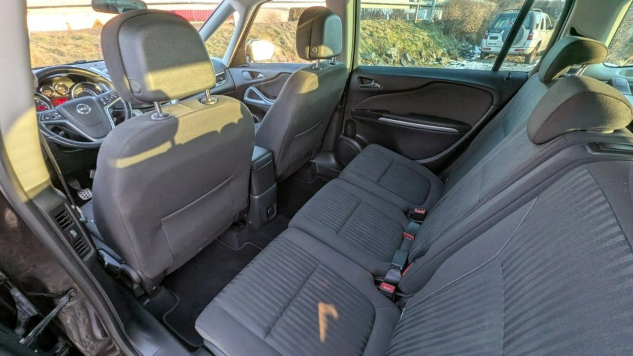 Opel Zafira - Zdjęcie 15