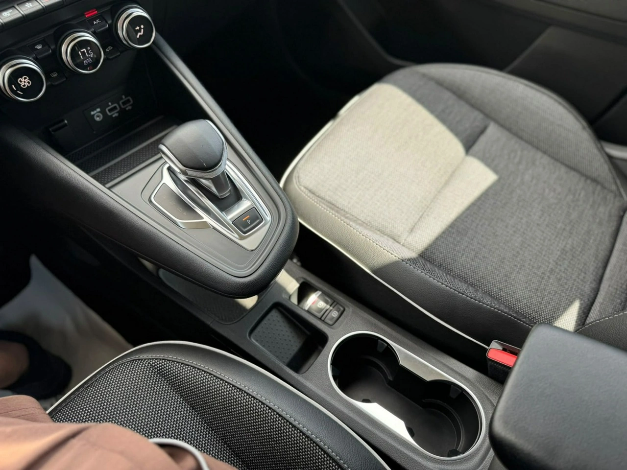 Renault Captur - Zdjęcie 36
