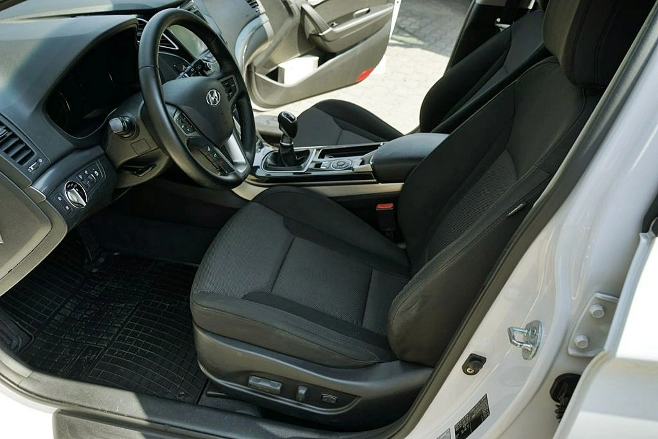 Hyundai i40 - Zdjęcie 12