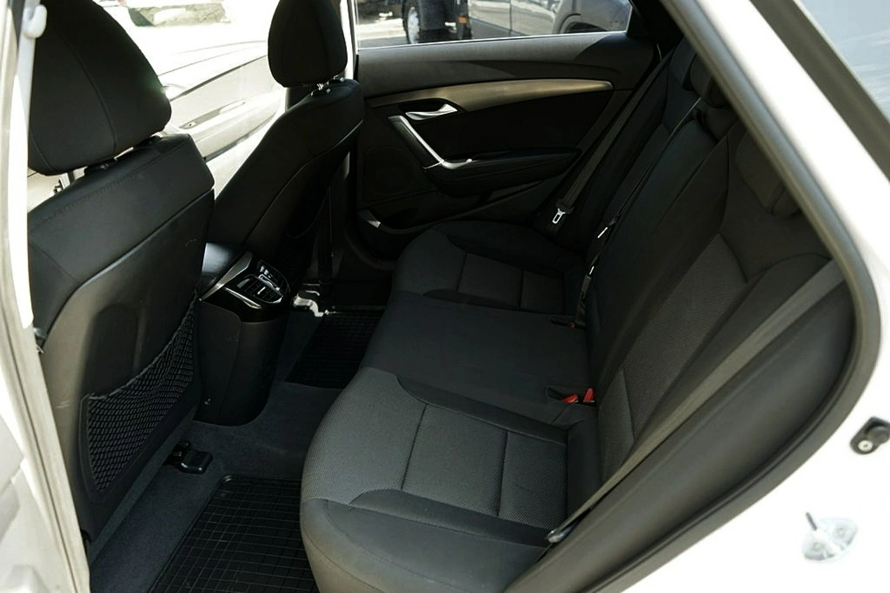 Hyundai i40 - Zdjęcie 16