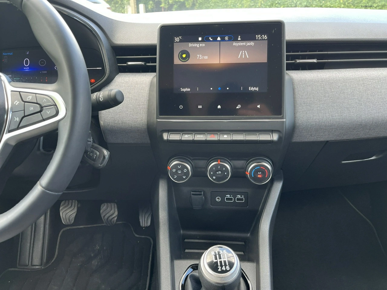 Renault Clio - Zdjęcie 14