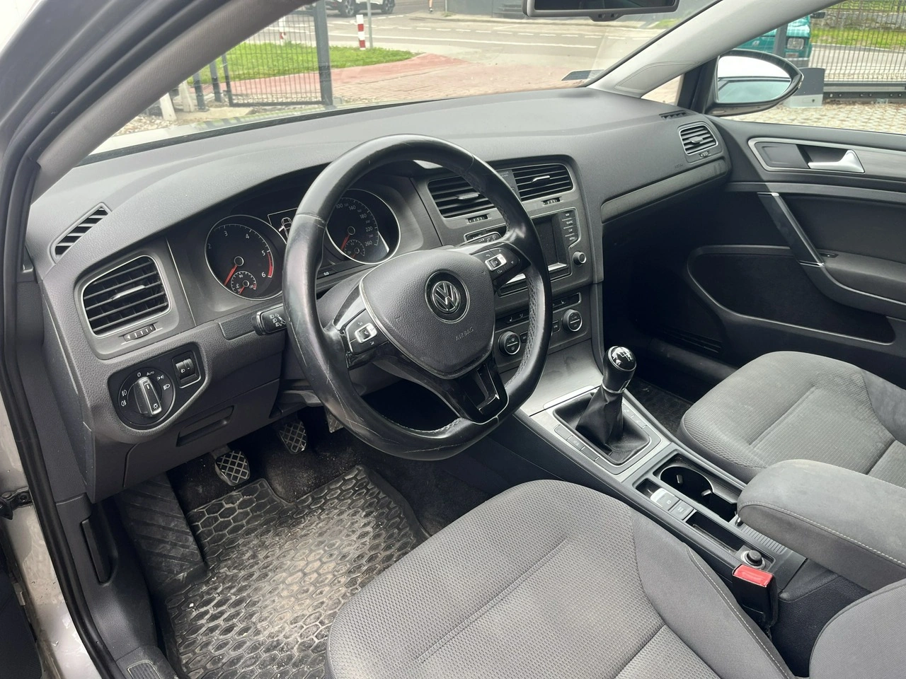 Volkswagen Golf - Zdjęcie 7