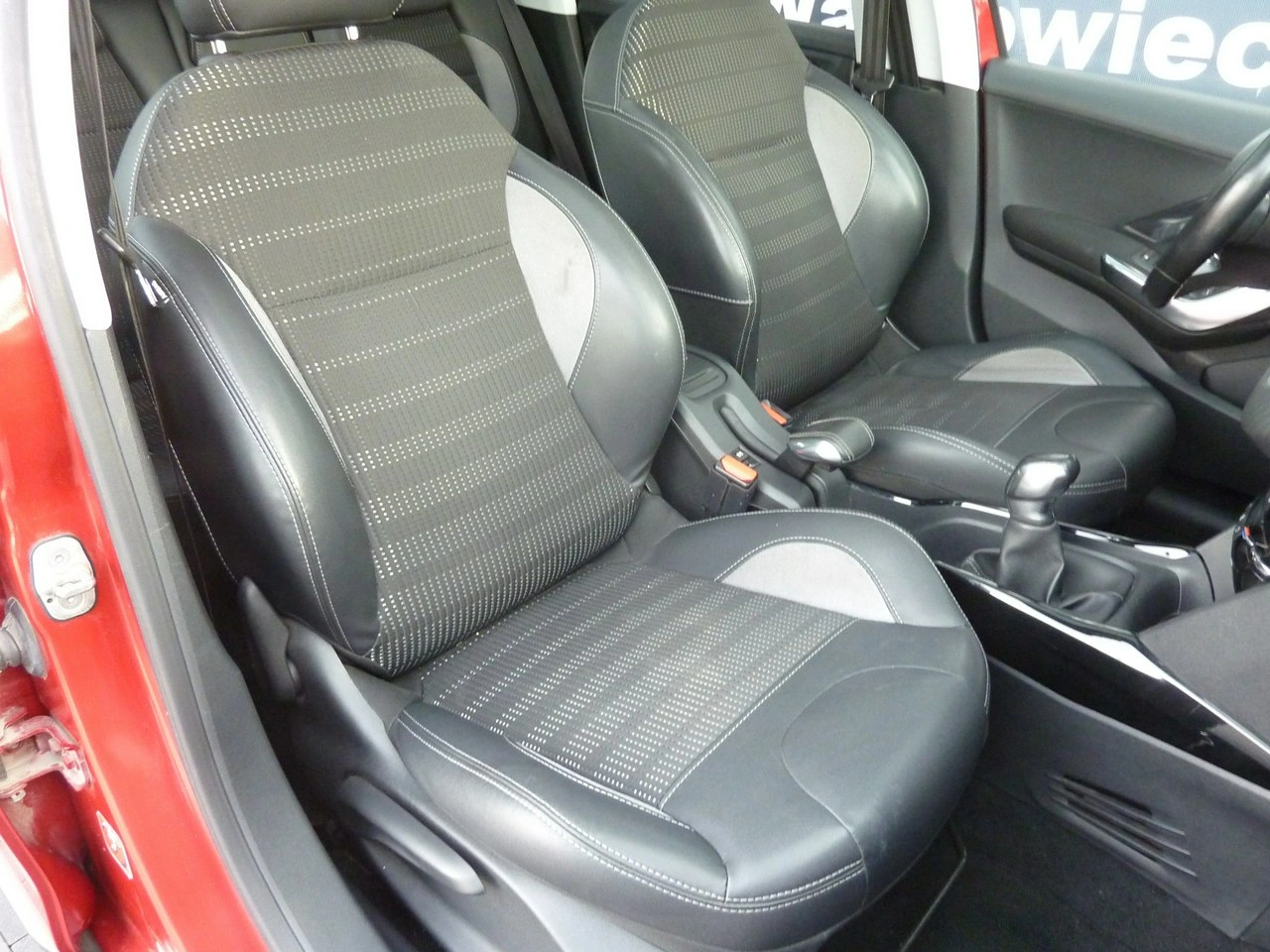 Peugeot 2008 - Zdjęcie 16