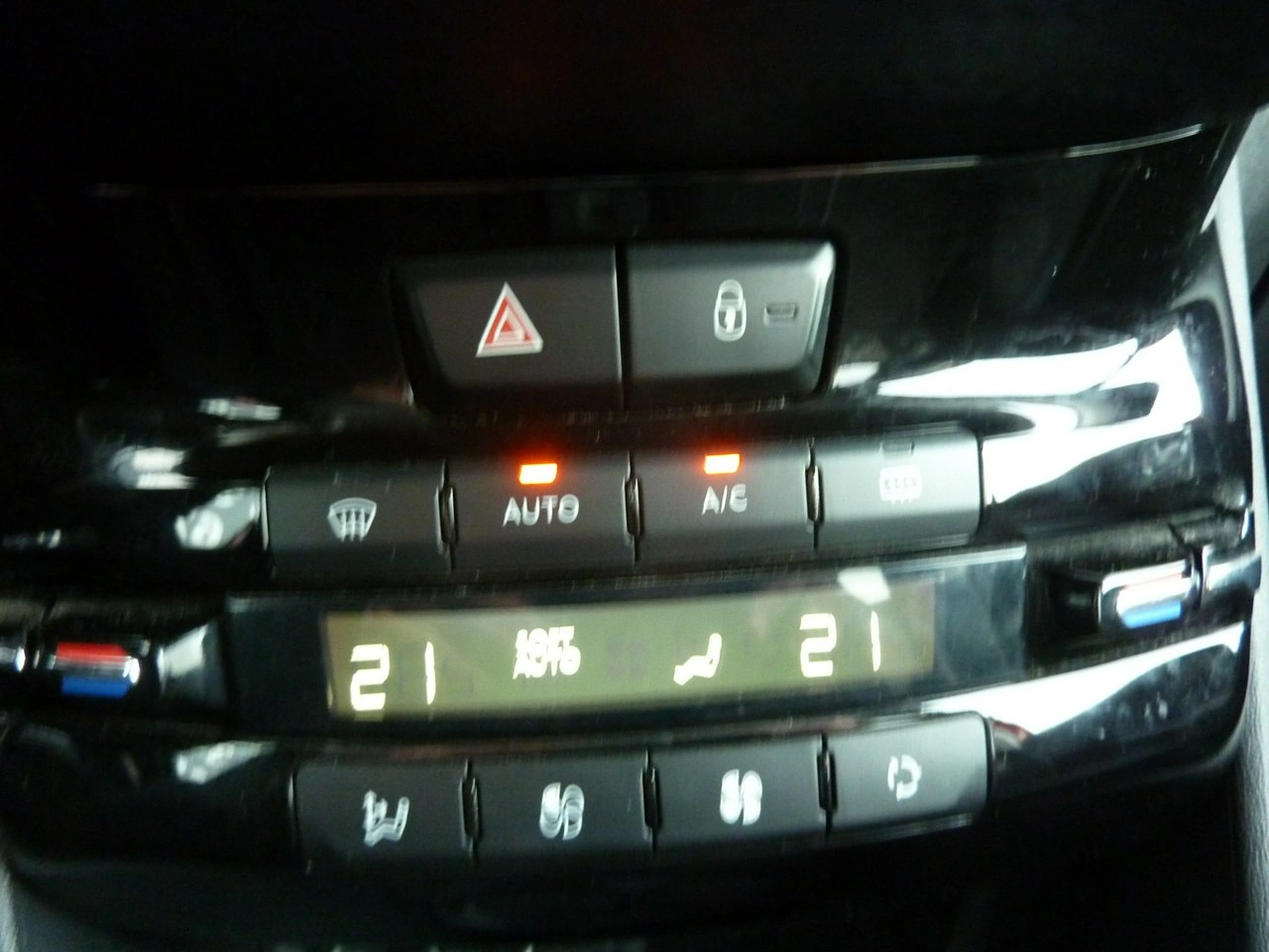 Peugeot 2008 - Zdjęcie 23