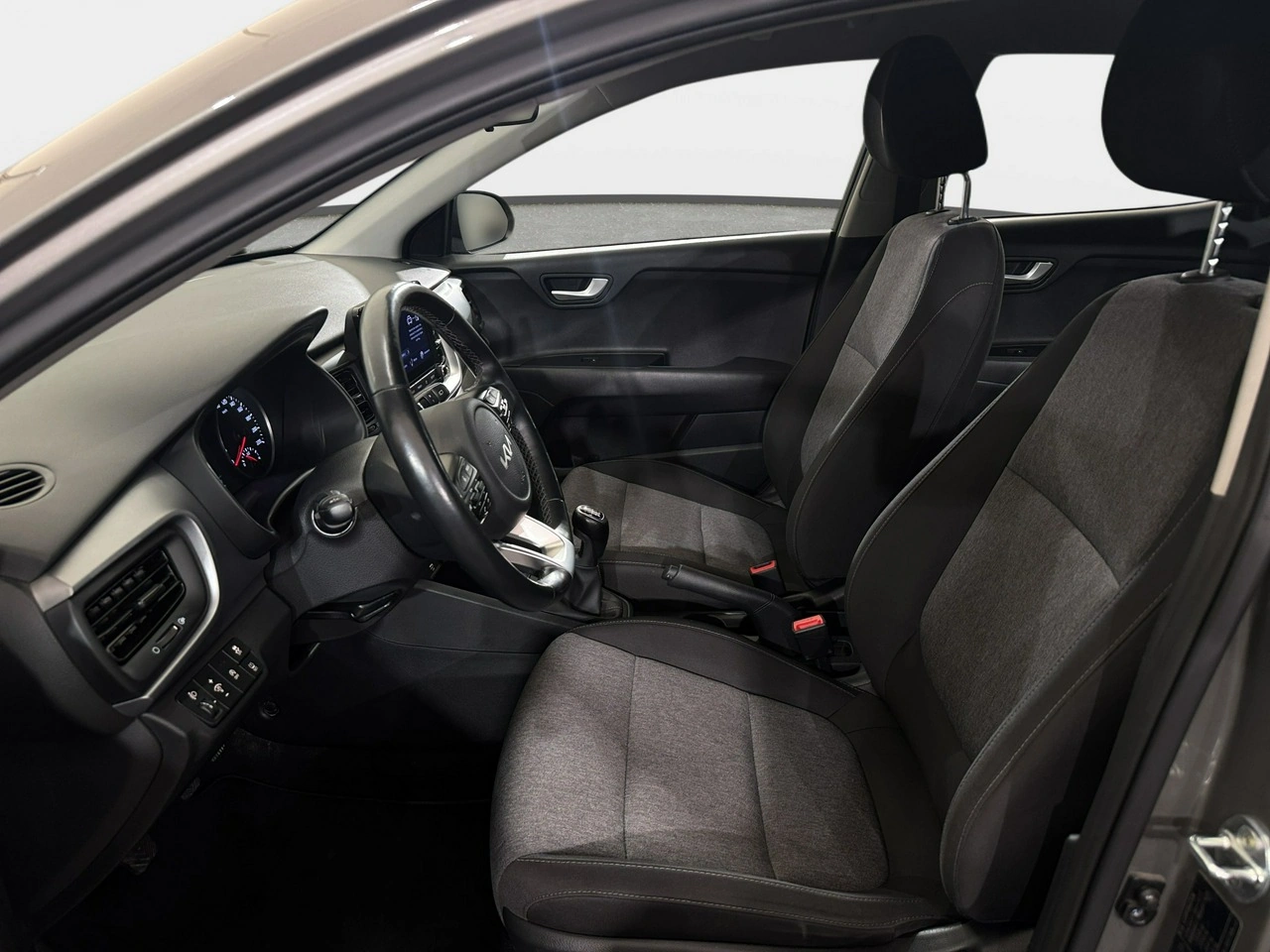 Kia Stonic - Zdjęcie 24
