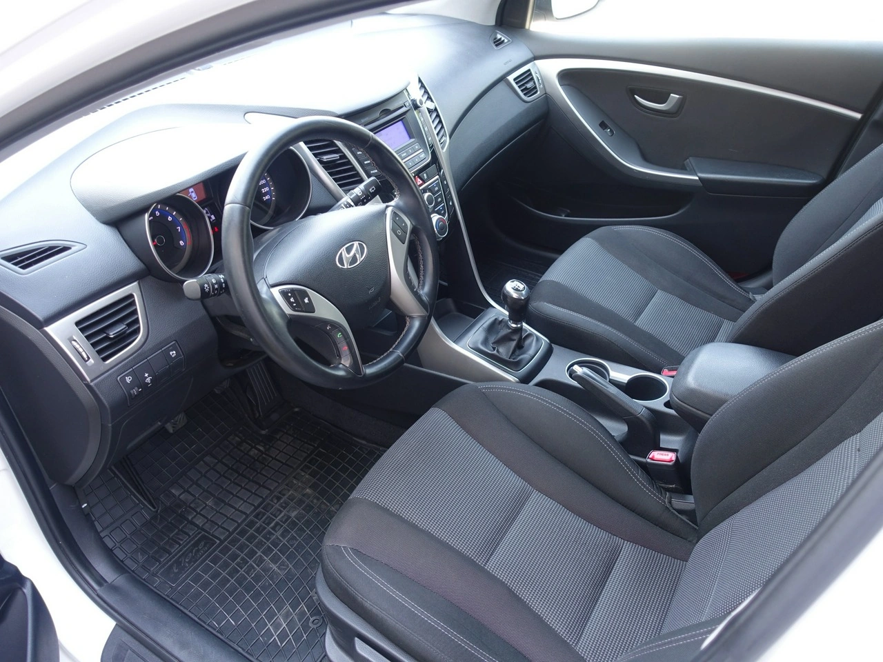 Hyundai i30 - Zdjęcie 11