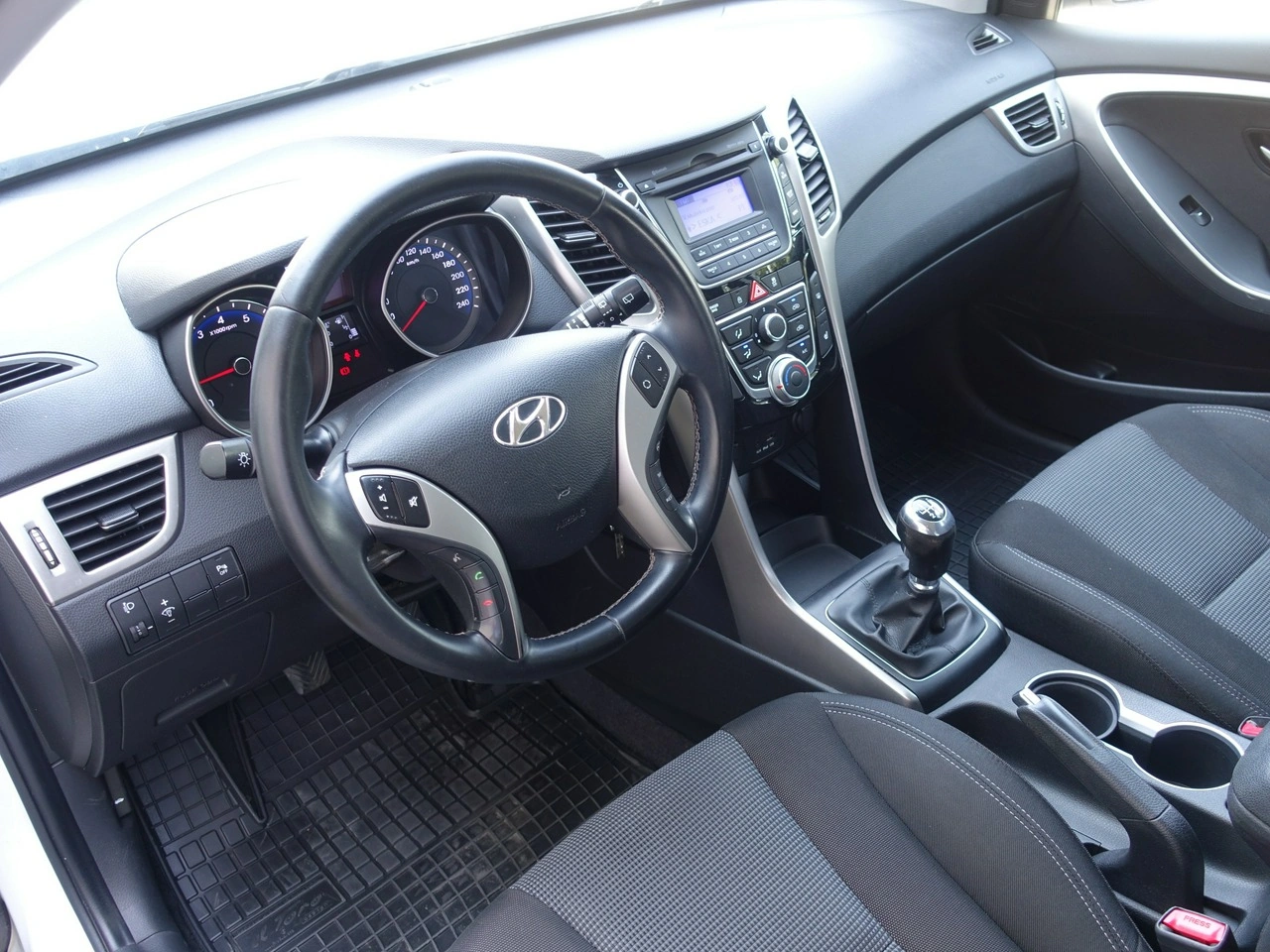 Hyundai i30 - Zdjęcie 12