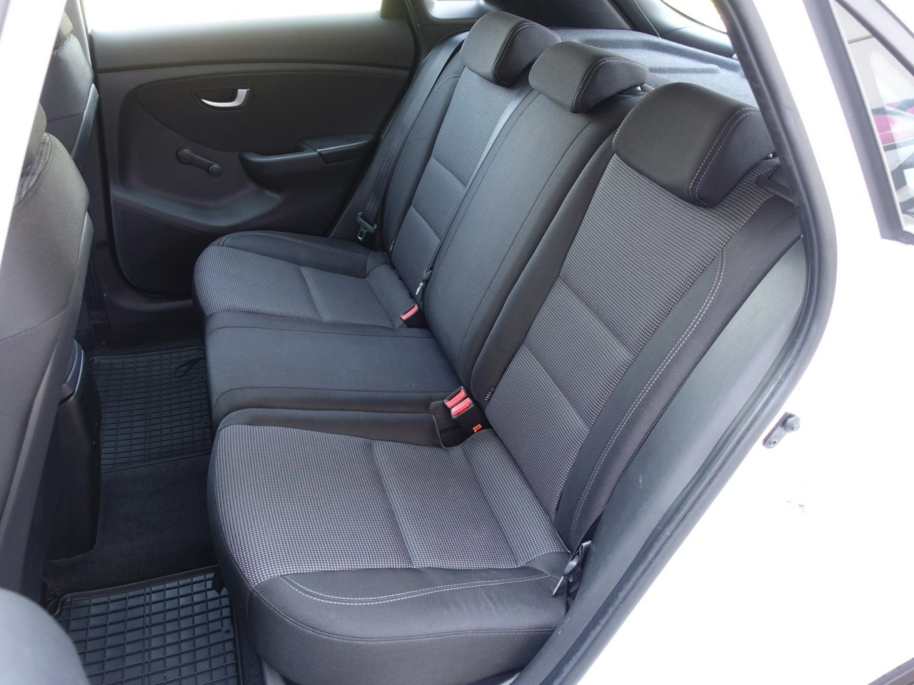 Hyundai i30 - Zdjęcie 15