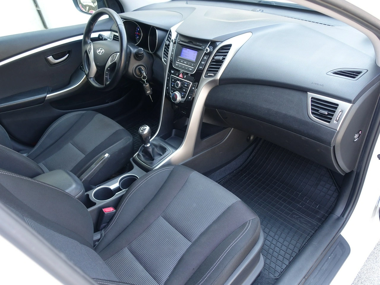 Hyundai i30 - Zdjęcie 16