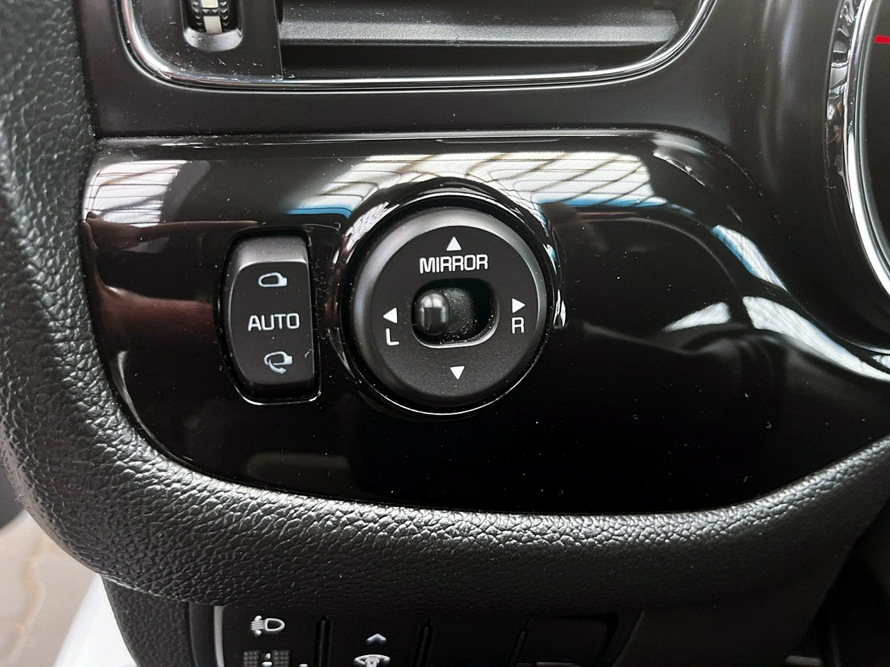 Kia Ceed - Zdjęcie 16