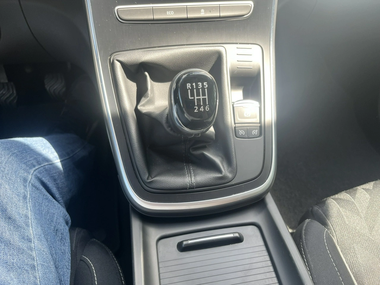 Renault Scenic - Zdjęcie 11