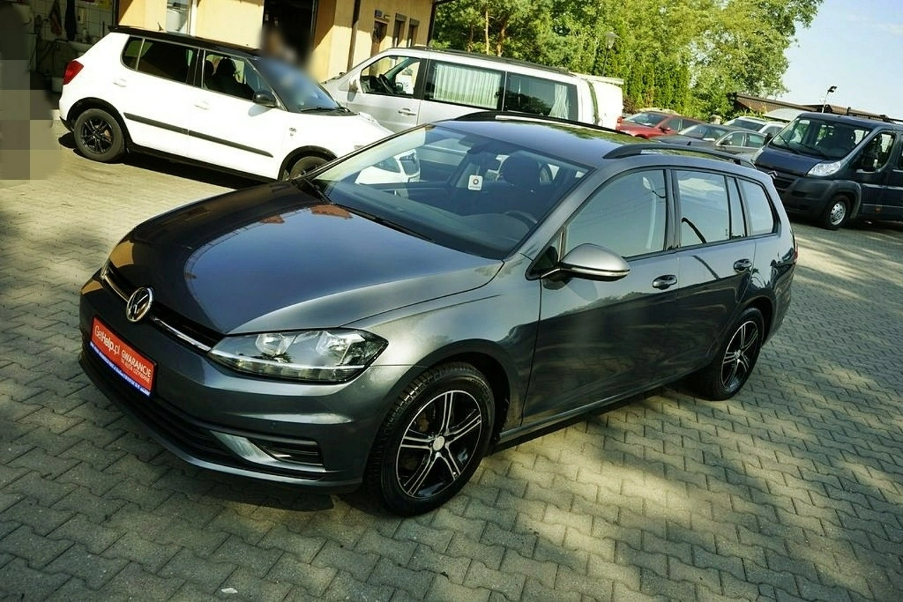 Volkswagen Golf - Zdjęcie 1
